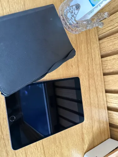 iPad Mini 4 128GB + 4G | Muito Conservado | Funcionando Perfeitamente