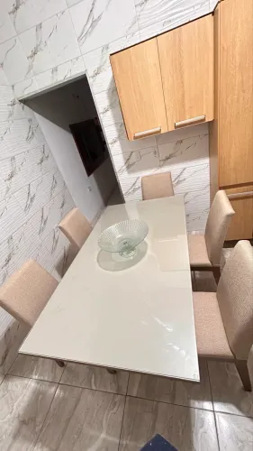 Mesa de Jantar com 6 cadeiras