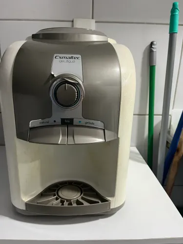 Gelagua esmaltec