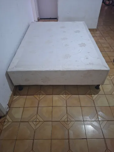 Cama box casal sem colchão (BAURU) NÃO ENTREGO 