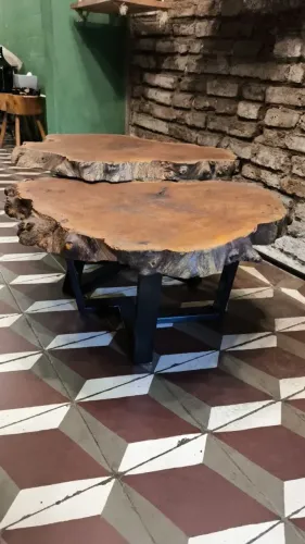 Mesa de centro de jaqueira