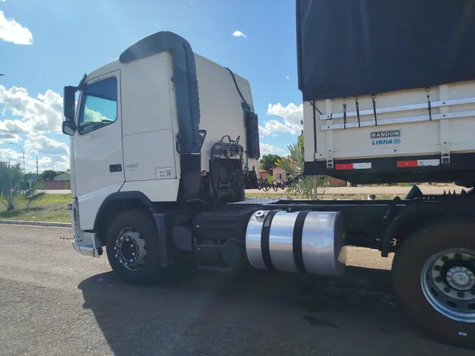 Volvo FH 460 2012 autom e carreta Randon 2021 