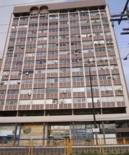 3 Salas comerciais conjugadas no Edf. Oviedo Teixeira com 125m².