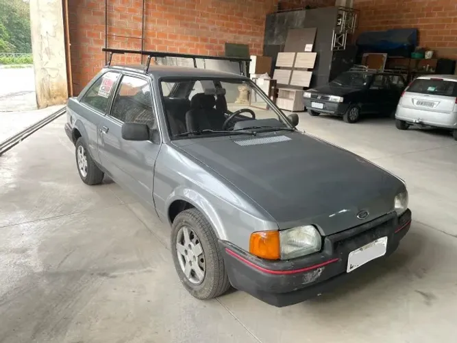 Ford Escort GL 1.6i / 1.6 (álcool) 1989