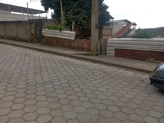 Vende se lote 