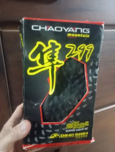 Pneu MTB Chaoyamg Dino Skin Super Light XC 29X1.95 (Obs: 1 Pneu Novo, Outro 3km de Uso.