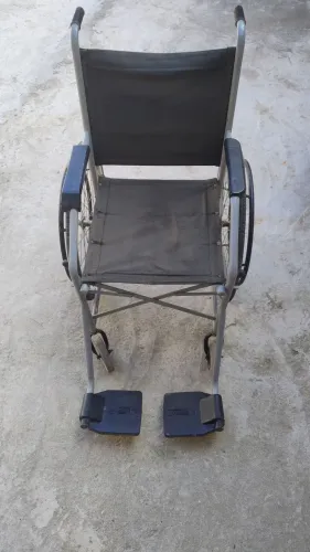 Cadeira de Roda Dobrável 