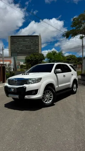 Toyota Hilux SW4 SRV D4-d 4X4 3.0 TDI Dies. AUT 2014