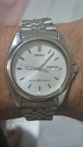 Relógio SEIKO À QUARTZ  100 METROS   -  ÓTIMO ESTADO