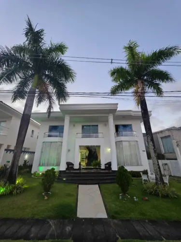 Casa a venda em Alphaville 1 com 5 quartos com piscina e área gourmet