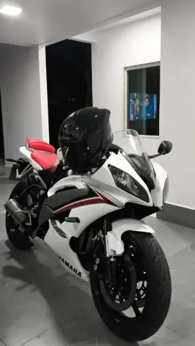 YAMAHA YZF R6