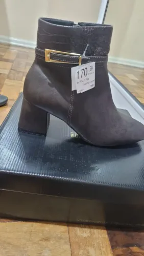Bota vizzano tamanho 38