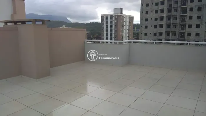 Cobertura em Joinville  2 dormitórios, terraço e 2 vagas