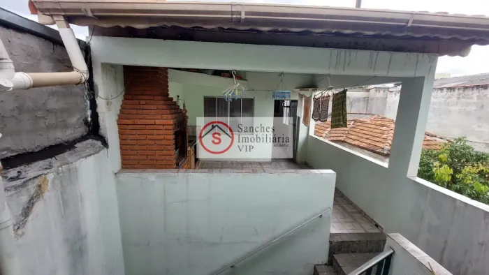 Casa térrea com edíciula, a locação ou venda próximo ao Metrô Vila Prudente. Com 230 metro
