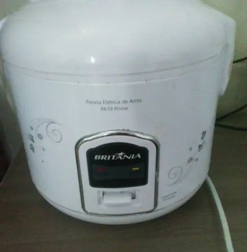 Panela de arroz Britânia PA10 110v