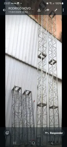 Torre iluminação 