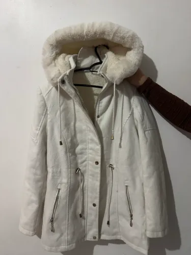 VENDO JAQUETA PARKA PELUCIADA