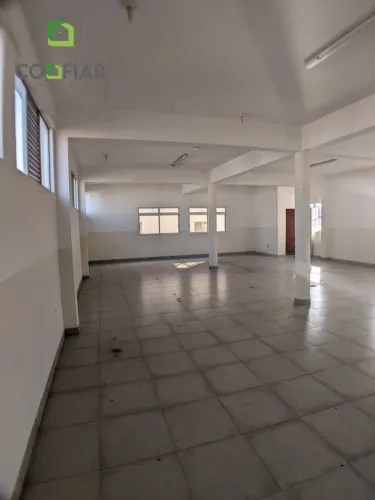 Salão Comercial para Locação - Bairro Glória