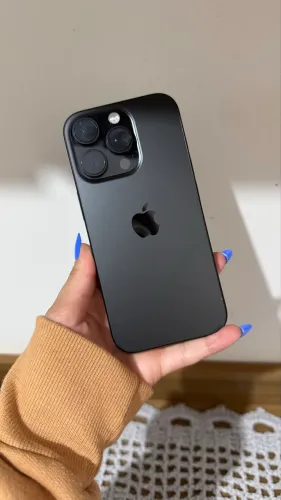IPHONE 16 PRO Titânio Preto
