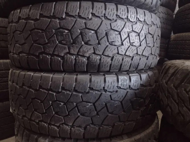 Pneus 265/70/17 toyo