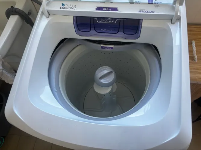Máquina lavar roupas 10.5kg Electrolux