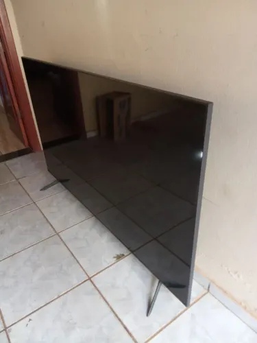 Vendo TV 75 polegadas com tela trincada