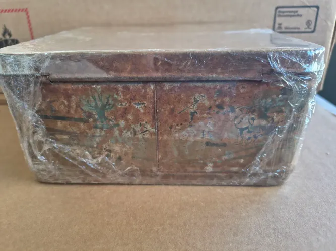 Lata antiga Vintage para restauro