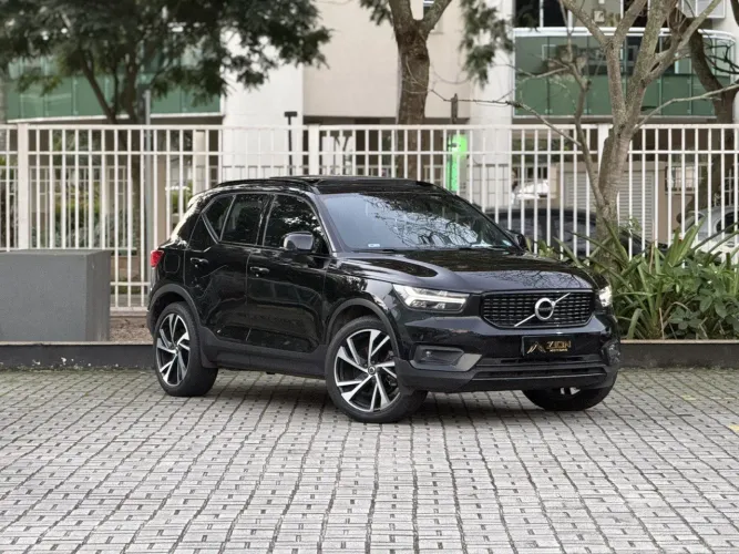 Volvo XC40 XC 40 T-5 Híbrido R-design 1.5 262cv FWD 2021