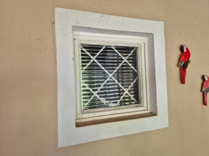 2 janelas vitro para banheiro 