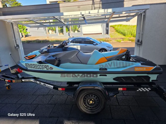 Jetski Sea-Doo Wake Pro 230