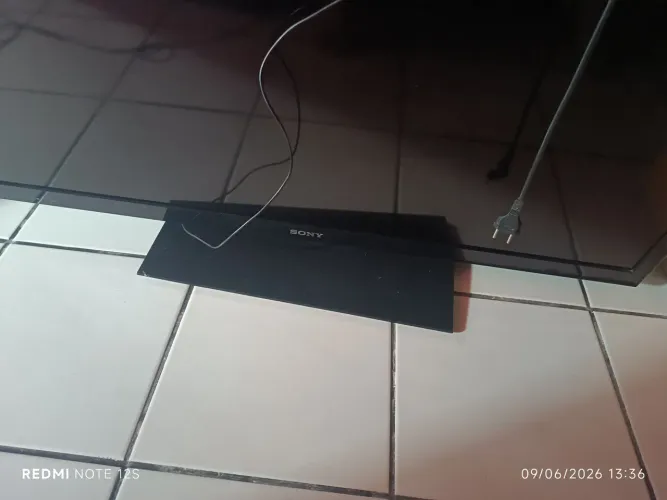 Tv 43 polegadas Sony pra vender ligeiro 