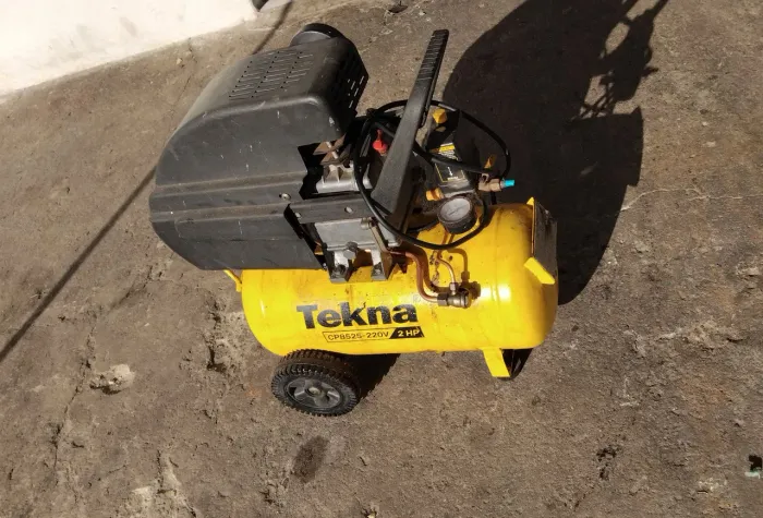 Compressor de ar Tekna 24 litros