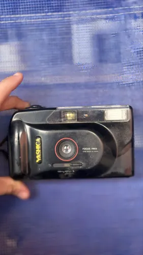 Câmera Analógica 35mm Yashica Focus Free