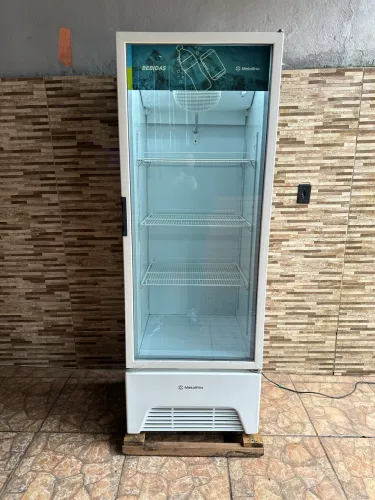 Visa cooler Metalfrio praticamente NOVO