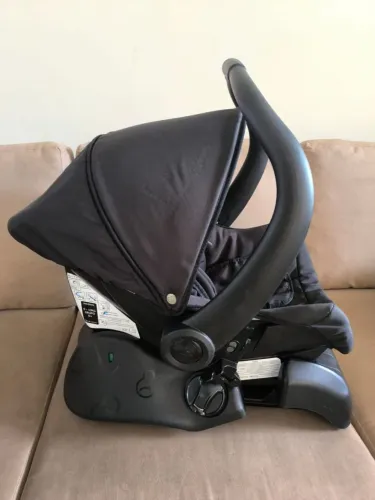 Bebê conforto com base (Galzerano) 