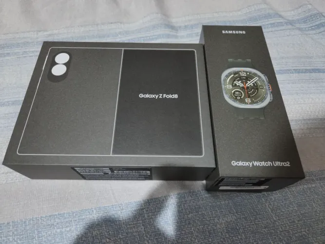 Galaxy Z fold 8 com 512 GB de memória e 12 de Ram