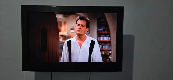 Tv 24 Philco Full HD Completa (Parcelo)