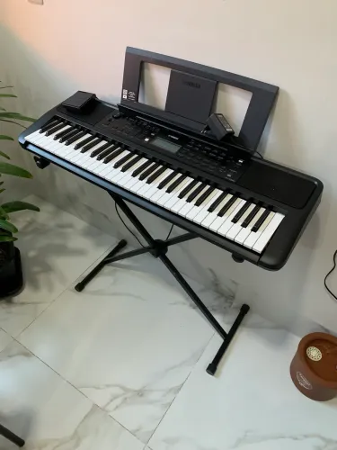 Teclado Yamaha PSR-e383 (ainda na GARANTIA + Nota fiscal?)