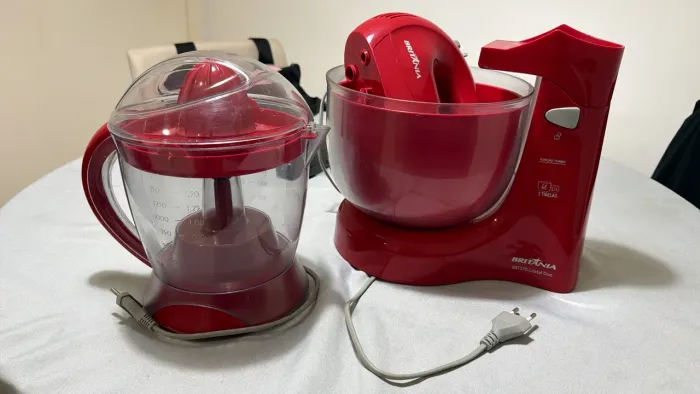 Kit Britânia batedeira e espremedor de frutas