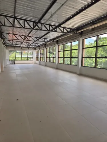 Salão comercial para aluguel com 135m² em Ponta do Farol - São Luís - MA