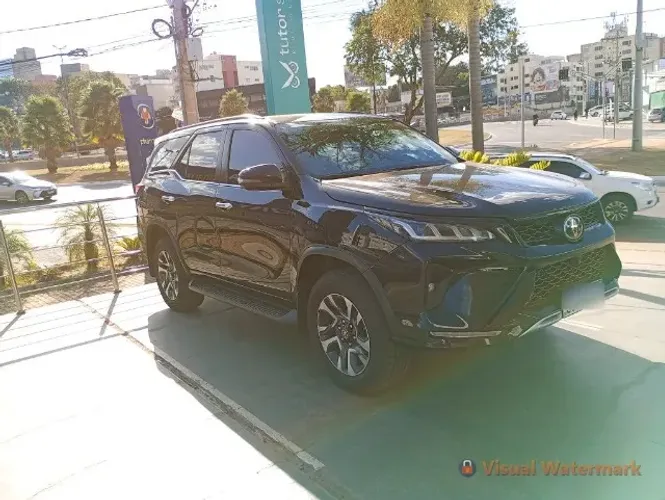 Toyota Hilux SW4 Diamond 2.8 TB 4X4 Die. Aut. 2023