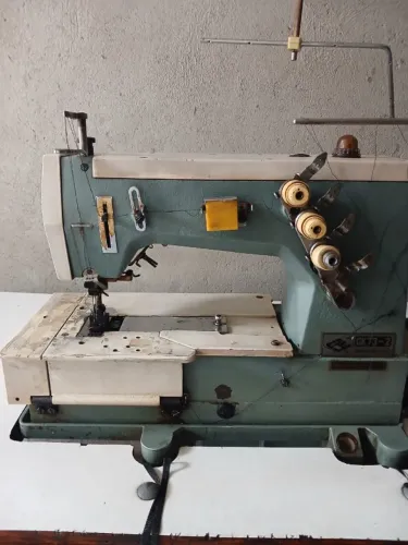 Máquina De Costura Galoneira Modelo Gk73-2