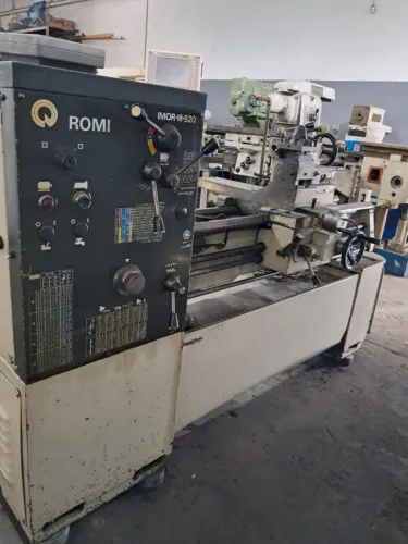 TORNO MECÂNICO ROMI IMOR-III 520 X 1000 MM