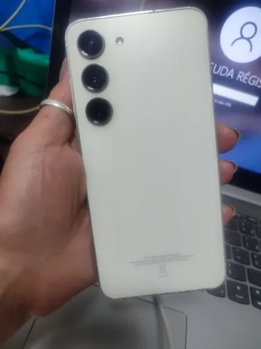 Samsung S23