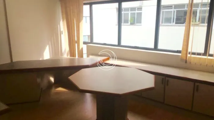 Sala Comercial de 60.79m² no bairro Centro