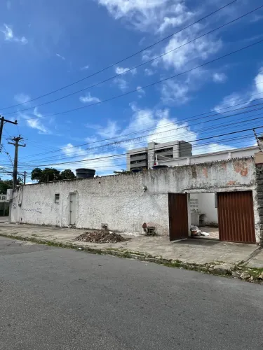 ALUGUEL COMERCIAL - CASA DE ESQUINA NA CRUZ DAS ALMAS
