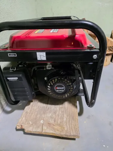 Gerador a gasolina usado 3x somente, novo!!!