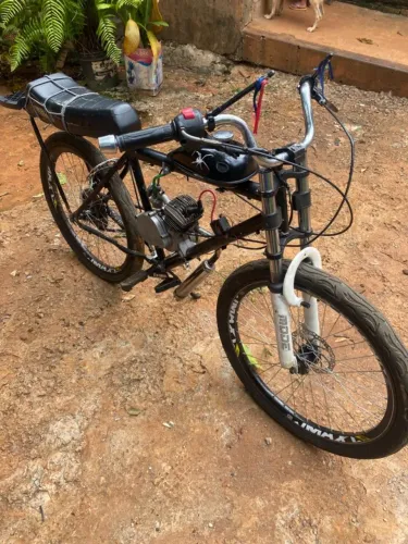 Vendo motorizada em perfeito estado, sem nenhum problema. Montada do zero!