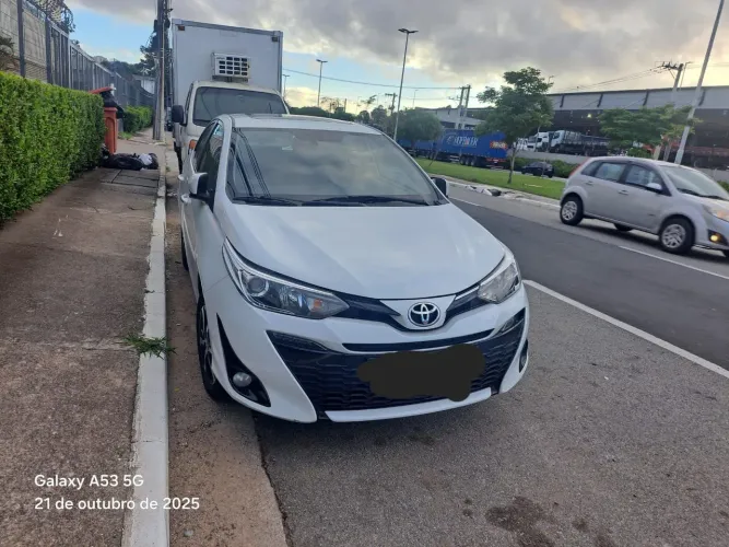 Toyota Yaris XLS Connect Sed. 1.5 Flex 16V Aut. 2021
