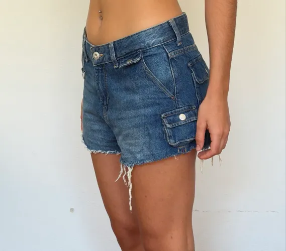Short azul BERSHKA